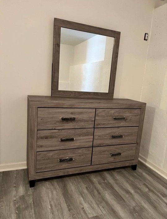 Brand New Grey Rustic 4-Piece Bedroom Set – Queen & King