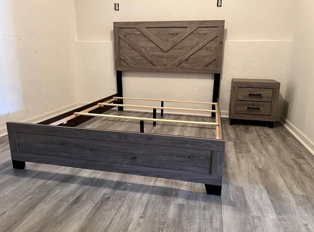 Brand New Grey Rustic 4-Piece Bedroom Set – Queen & King