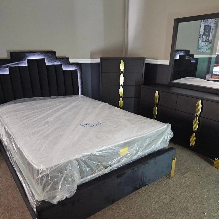 Luxury Black & Gold Bedroom Set – King & Queen Size | 4 & 5 Piece Modern Furniture